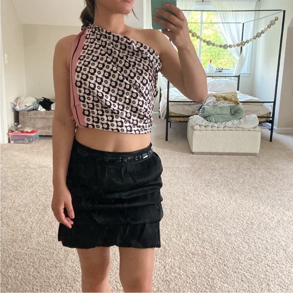 Chanel 100% Silk square scarf - Picture 16 of 16